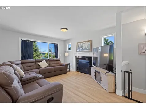 1033 E Ginger Root Court Newberg OR 97132