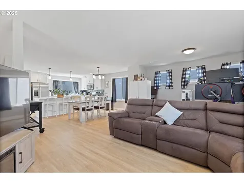 1033 E Ginger Root Court Newberg OR 97132