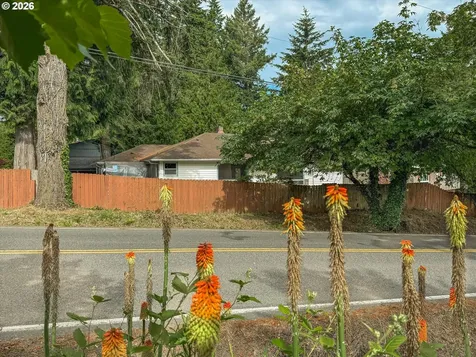 7101 SE 122nd Avenue Portland OR 97236
