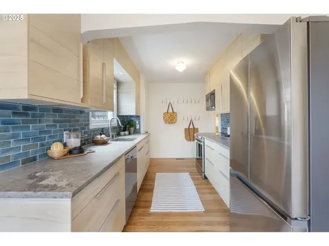 3746 NE 69th Avenue Portland OR 97213