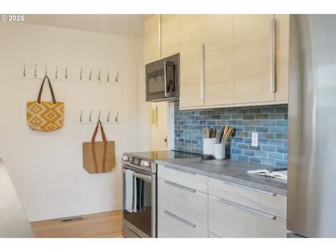 3746 NE 69th Avenue Portland OR 97213