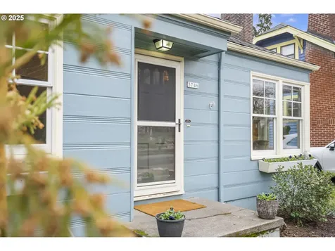 3746 NE 69th Avenue Portland OR 97213