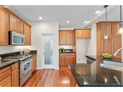 4 Northview Court Lake Oswego OR 97035