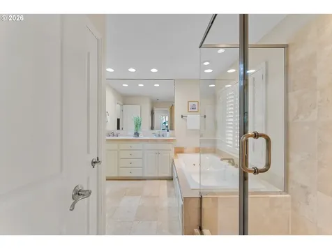 4 Northview Court Lake Oswego OR 97035