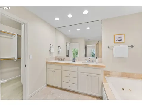4 Northview Court Lake Oswego OR 97035