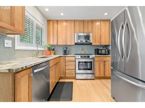 1795 Fernwood Drive Lake Oswego OR 97034