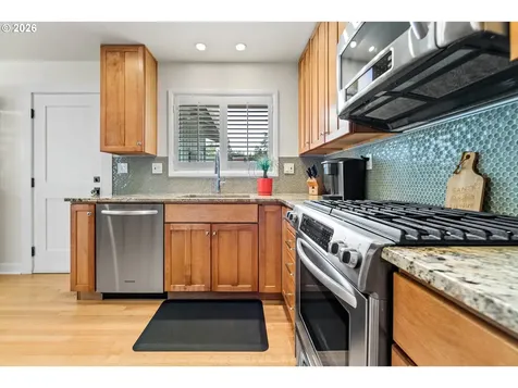 1795 Fernwood Drive Lake Oswego OR 97034