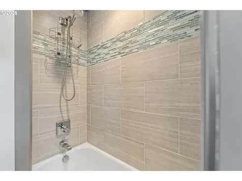 1795 Fernwood Drive Lake Oswego OR 97034