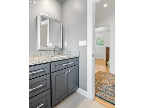 1795 Fernwood Drive Lake Oswego OR 97034