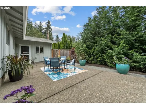 1795 Fernwood Drive Lake Oswego OR 97034