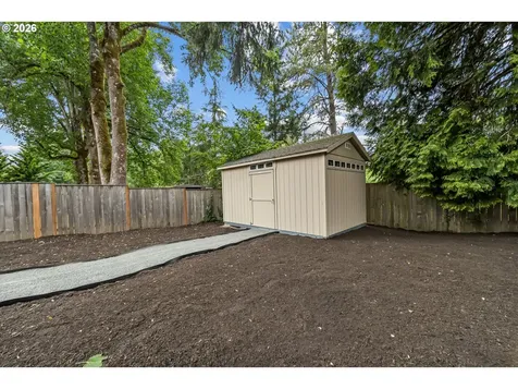 1795 Fernwood Drive Lake Oswego OR 97034