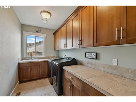 3033 NE Malachi Way Albany OR 97321