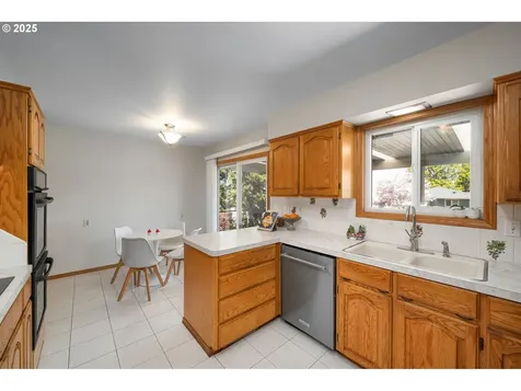 14412 NE Beech Street Portland OR 97230