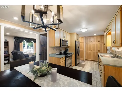 89407 Knight Road Elmira OR 97437