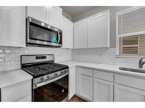 9442 N Chestnut Court Camas WA 98607