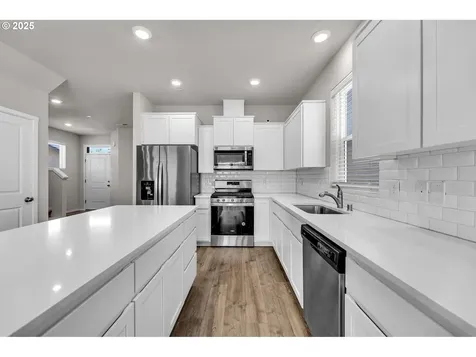 9442 N Chestnut Court Camas WA 98607