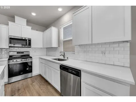 9442 N Chestnut Court Camas WA 98607