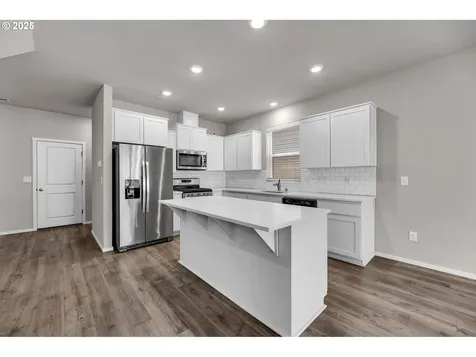 9442 N Chestnut Court Camas WA 98607