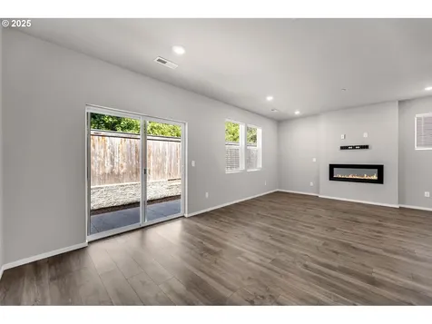 9442 N Chestnut Court Camas WA 98607