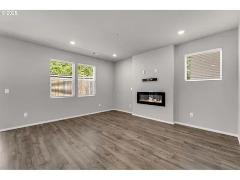 9442 N Chestnut Court Camas WA 98607