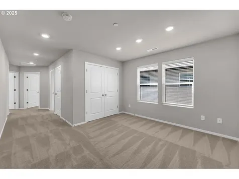 9442 N Chestnut Court Camas WA 98607