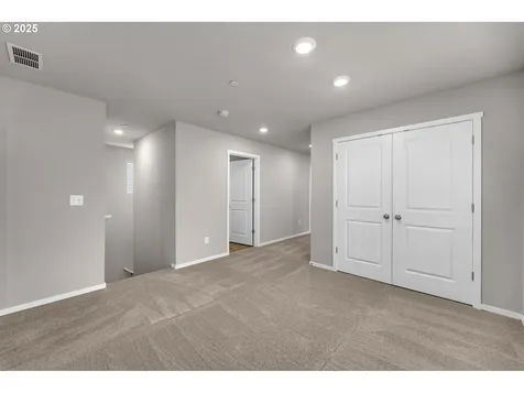 9442 N Chestnut Court Camas WA 98607