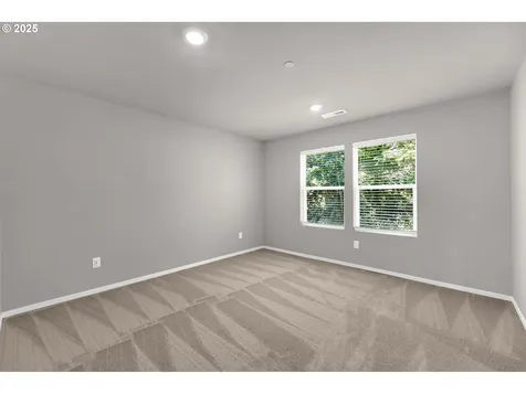 9442 N Chestnut Court Camas WA 98607