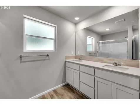 9442 N Chestnut Court Camas WA 98607