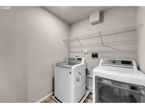 9442 N Chestnut Court Camas WA 98607