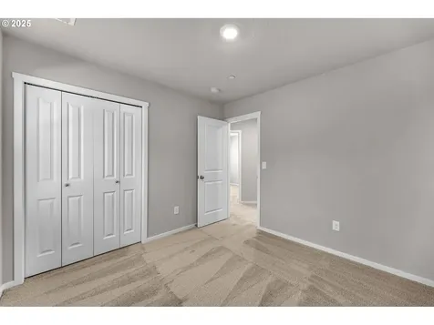 9442 N Chestnut Court Camas WA 98607