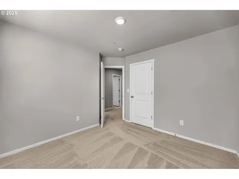 9442 N Chestnut Court Camas WA 98607