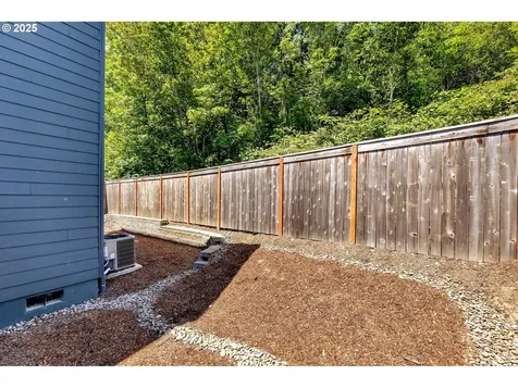 9442 N Chestnut Court Camas WA 98607