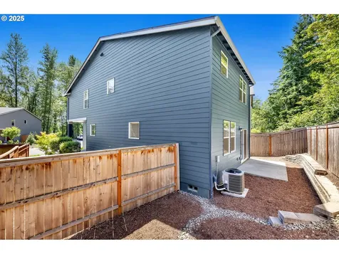 9442 N Chestnut Court Camas WA 98607