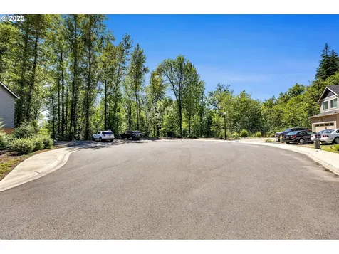 9442 N Chestnut Court Camas WA 98607