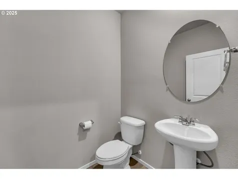 9442 N Chestnut Court Camas WA 98607