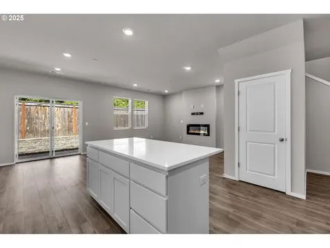 9442 N Chestnut Court Camas WA 98607