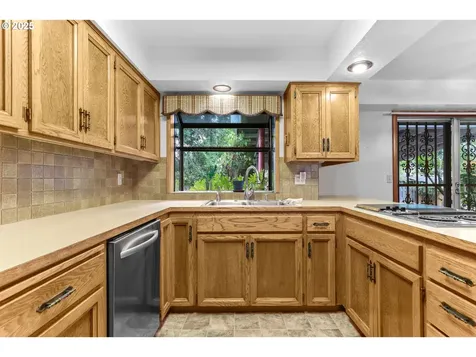 11808 SE Alder Street Portland OR 97216