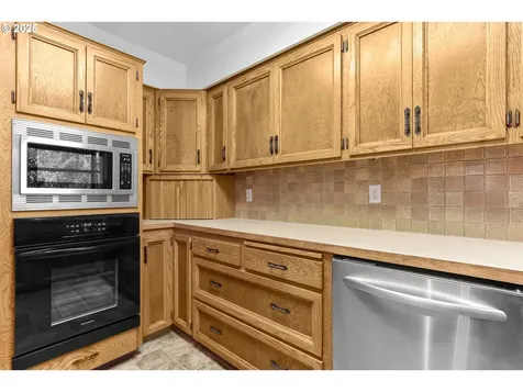 11808 SE Alder Street Portland OR 97216