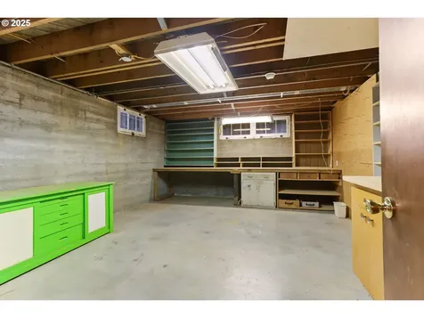 11808 SE Alder Street Portland OR 97216