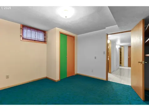 11808 SE Alder Street Portland OR 97216