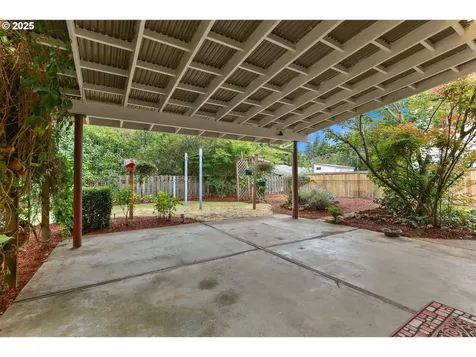 11808 SE Alder Street Portland OR 97216