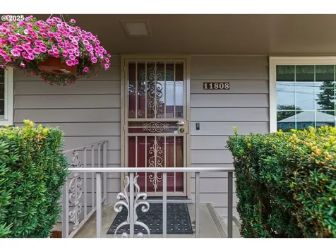 11808 SE Alder Street Portland OR 97216