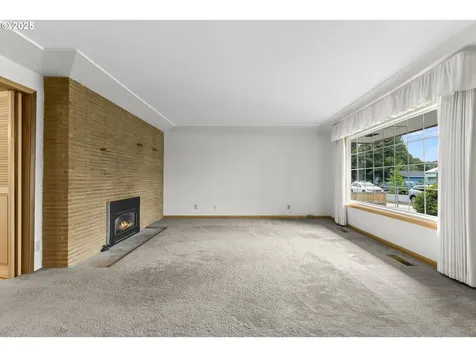 11808 SE Alder Street Portland OR 97216