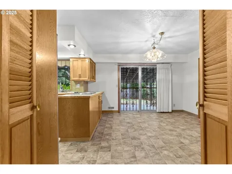 11808 SE Alder Street Portland OR 97216