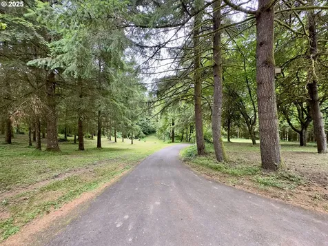 818 NW 359th Street La Center WA 98629