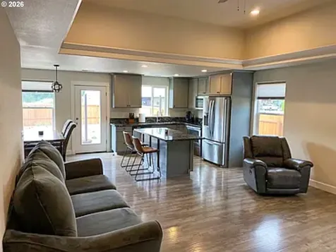 165 Collins Road Winston OR 97496