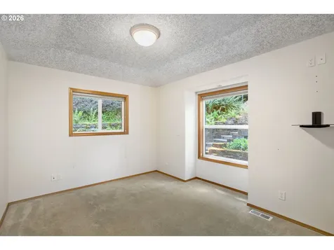 4566 SE Aldercrest Road Milwaukie OR 97222