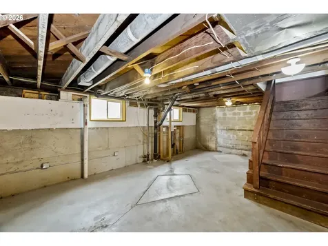 8324 NE Eugene Street Portland OR 97220
