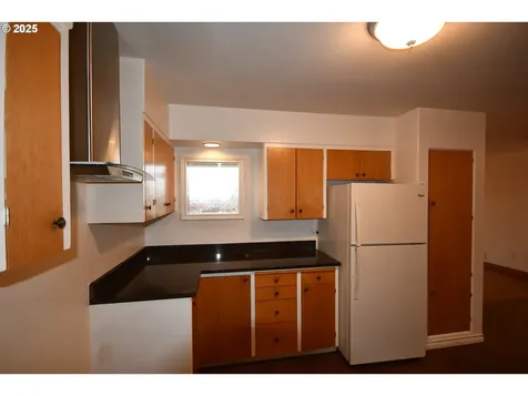 2534 W 10th Street The Dalles OR 97058