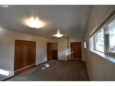 2534 W 10th Street The Dalles OR 97058